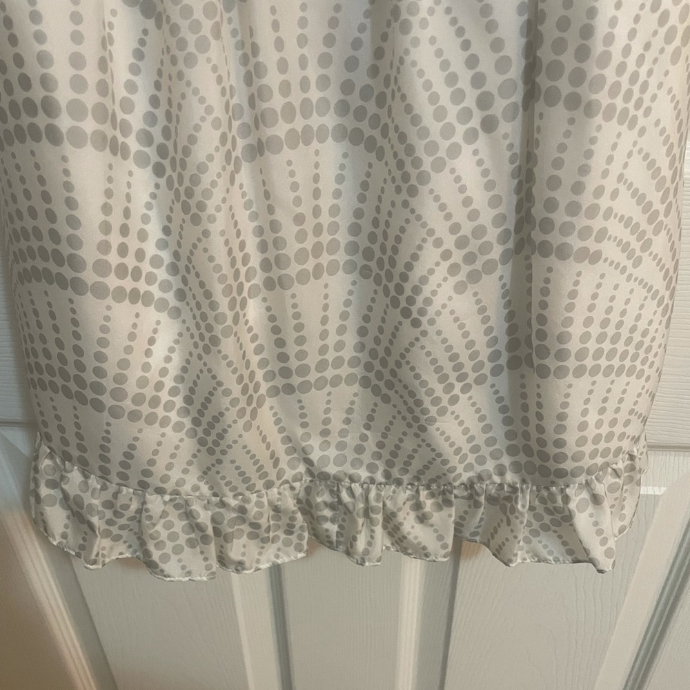 Dotted Top - Picture 3 of 4